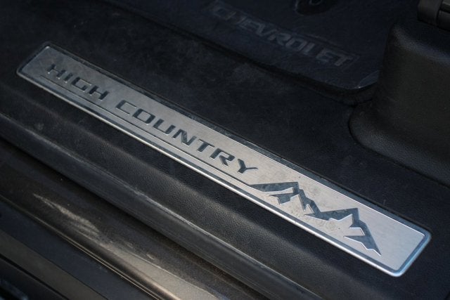 2021 Chevrolet Suburban High Country