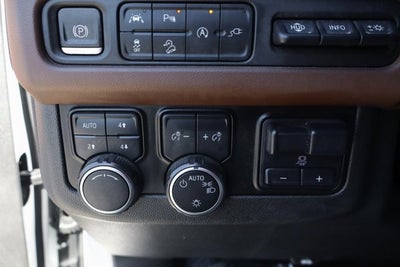 2021 Chevrolet Suburban High Country