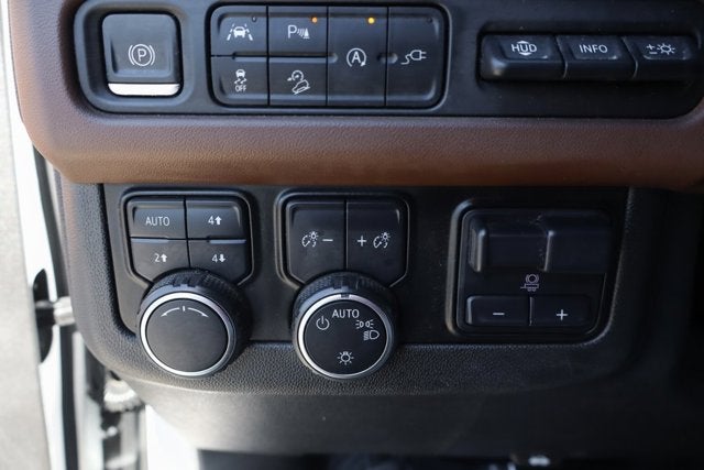 2021 Chevrolet Suburban High Country