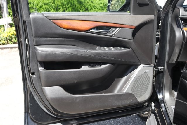 2017 Cadillac Escalade Luxury