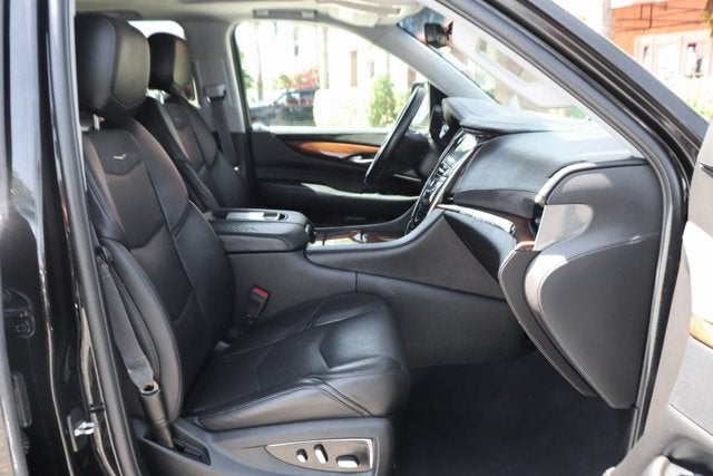 2017 Cadillac Escalade Luxury