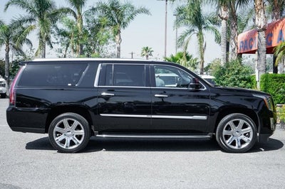 2018 Cadillac Escalade ESV Premium
