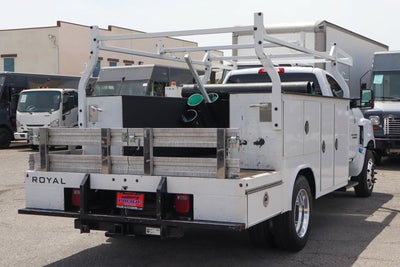 2023 Chevrolet Silverado 5500HD Work Truck