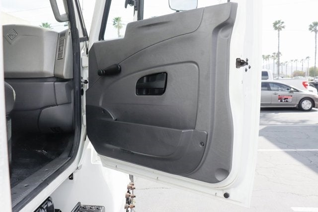 2019 International 4300 Base