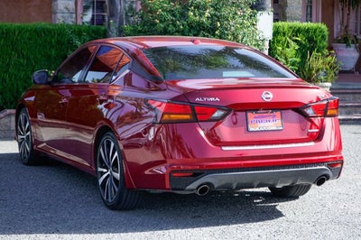 2022 Nissan Altima 2.0 SR
