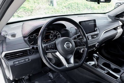 2020 Nissan Altima 2.5 SR