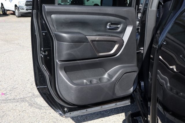 2024 Nissan Titan SV