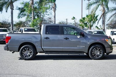2022 Nissan Titan SV