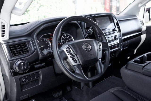 2022 Nissan Titan SV