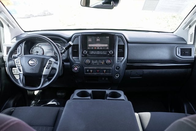 2022 Nissan Titan SV