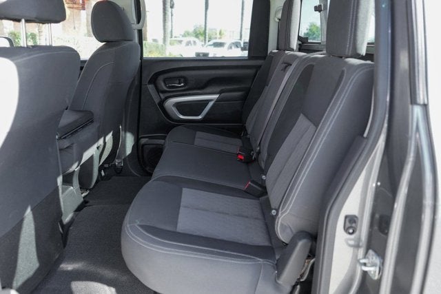 2022 Nissan Titan SV