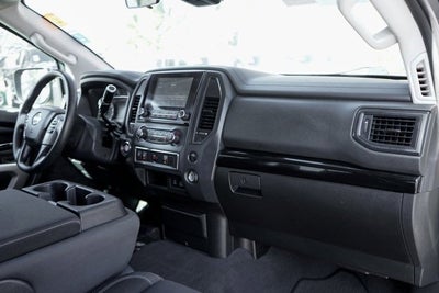 2022 Nissan Titan SV