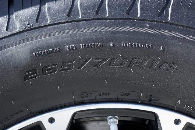 2022 Nissan Titan SV