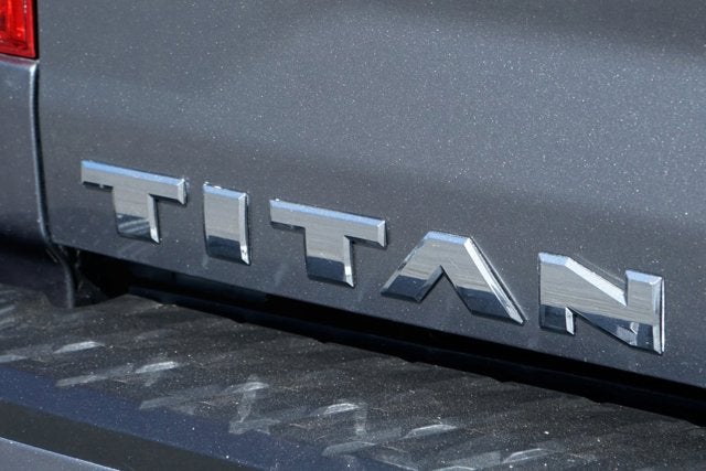 2022 Nissan Titan SV