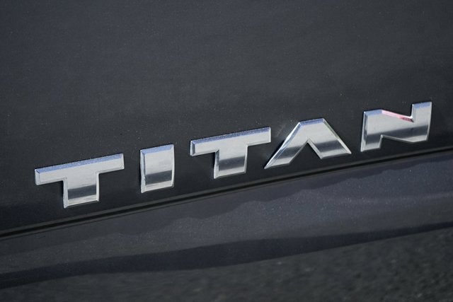 2022 Nissan Titan SV