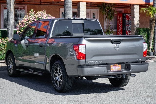 2022 Nissan Titan SV