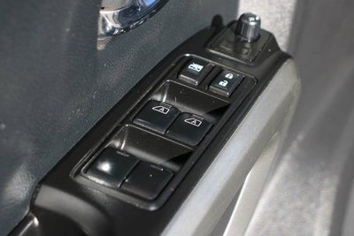 2023 Nissan Titan SV