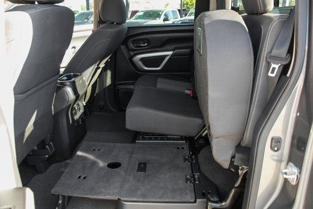 2023 Nissan Titan SV