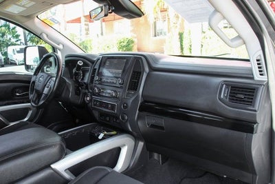 2023 Nissan Titan SV