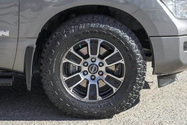 2023 Nissan Titan SV