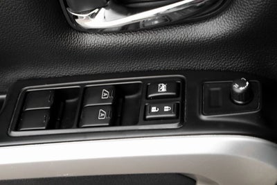 2023 Nissan Titan SV