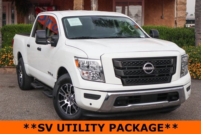 2023 Nissan Titan SV