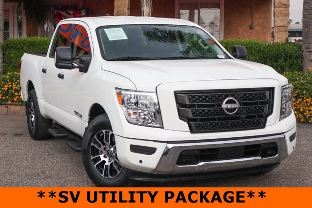2023 Nissan Titan SV