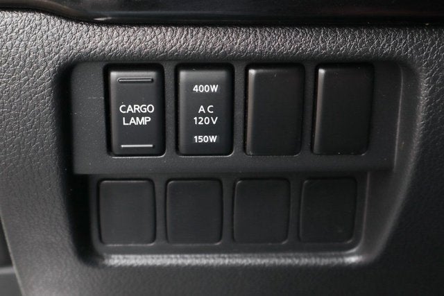 2023 Nissan Titan SV