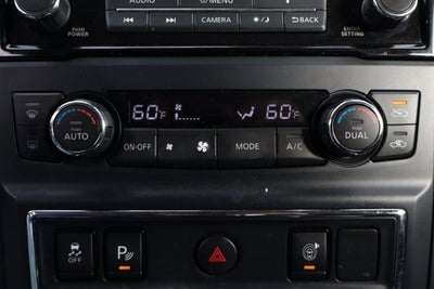 2023 Nissan Titan SV