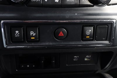 2023 Nissan Titan SV