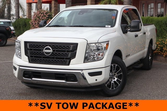 2023 Nissan Titan SV