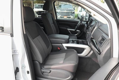 2023 Nissan Titan SV