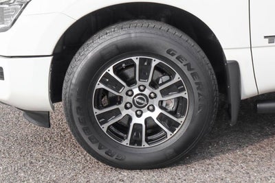 2023 Nissan Titan SV