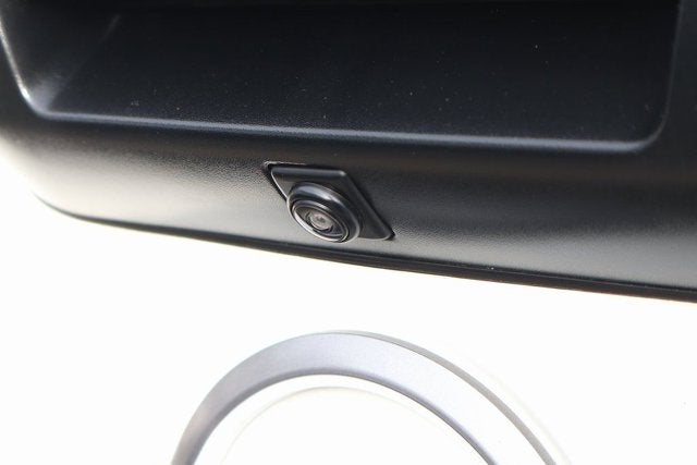 2023 Nissan Titan SV