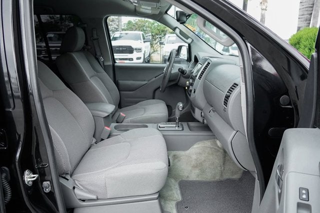 2017 Nissan Frontier SV