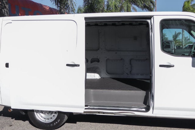 2018 Nissan NV2500 HD S