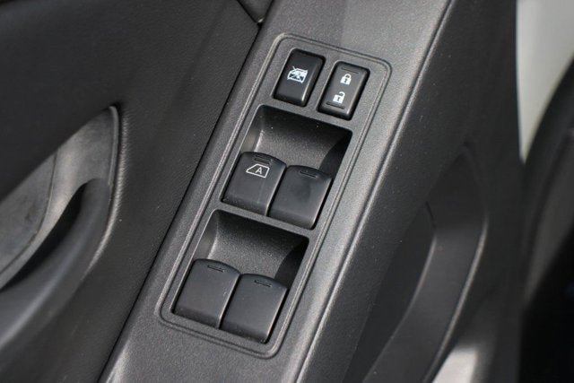 2025 Nissan Frontier S