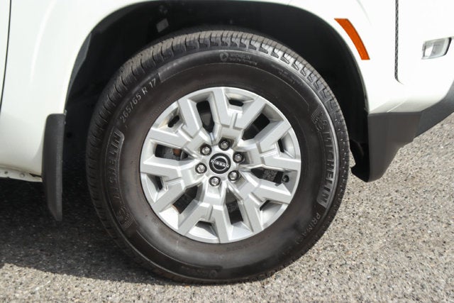 2024 Nissan Frontier SV