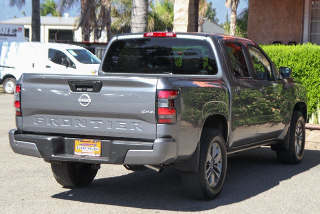 2025 Nissan Frontier SV