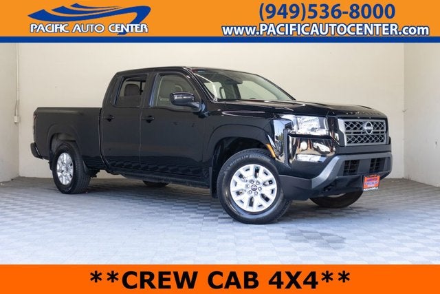 2022 Nissan Frontier SV Crew Cab 4X4 LWB's photo