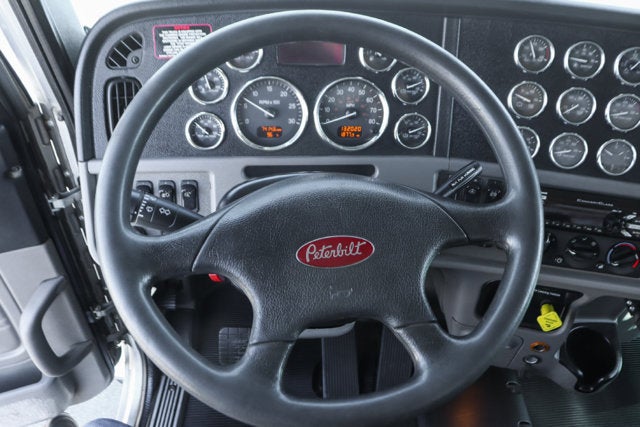 2014 Peterbilt Conventional 338