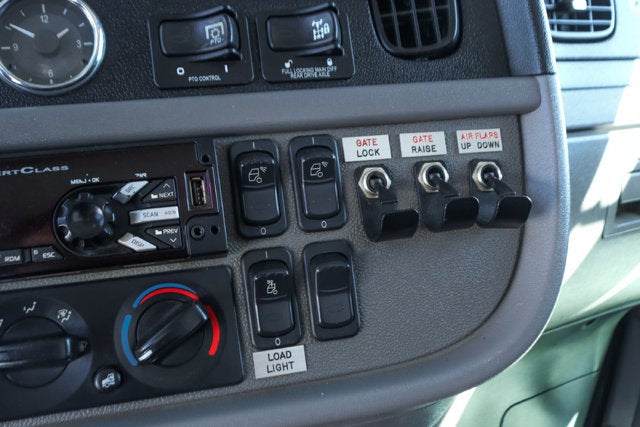 2014 Peterbilt Conventional 338