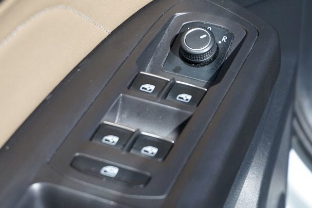 2023 Volkswagen Atlas Cross Sport 2.0T SE w/Technology