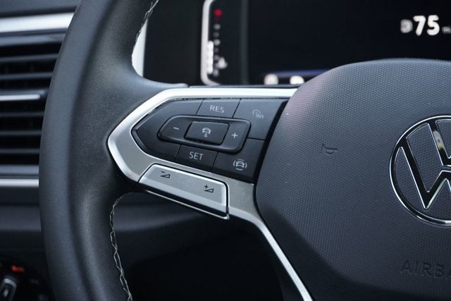 2023 Volkswagen Atlas Cross Sport 2.0T SE w/Technology