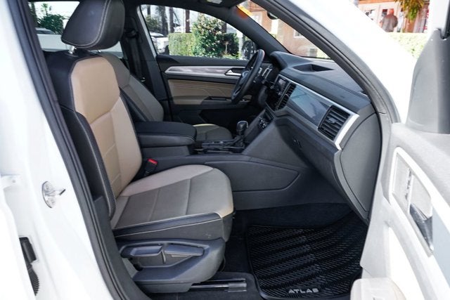 2023 Volkswagen Atlas Cross Sport 2.0T SE w/Technology