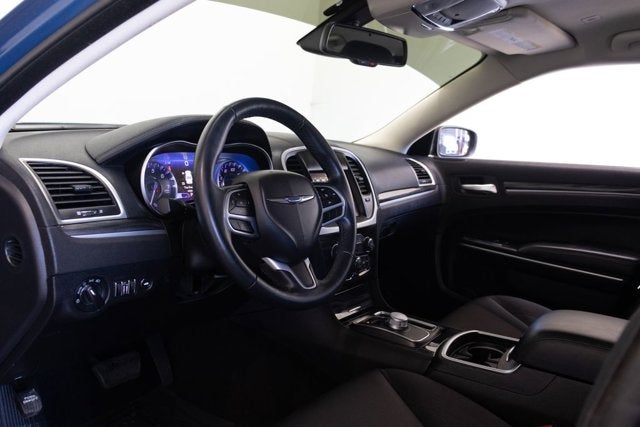 2022 Chrysler 300 Touring