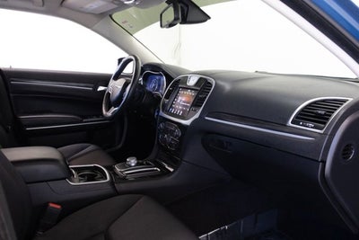 2022 Chrysler 300 Touring