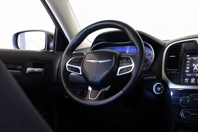 2022 Chrysler 300 Touring