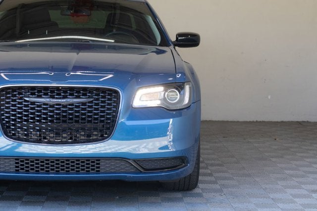 2022 Chrysler 300 Touring