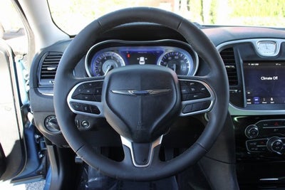 2023 Chrysler 300 Touring